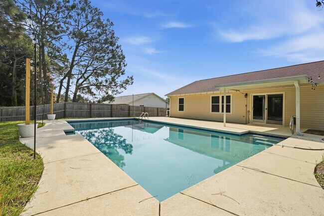 Building Photo - 1243 Jefferyscot Dr