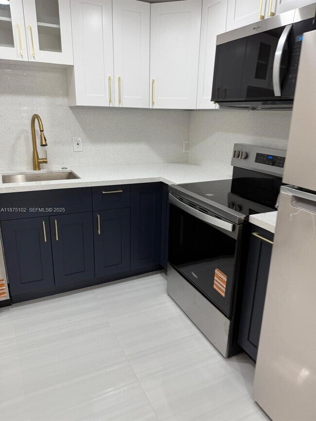 Building Photo - 1708 Taft St