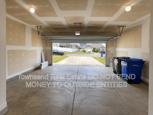 Building Photo - 2513 Owlands Ct