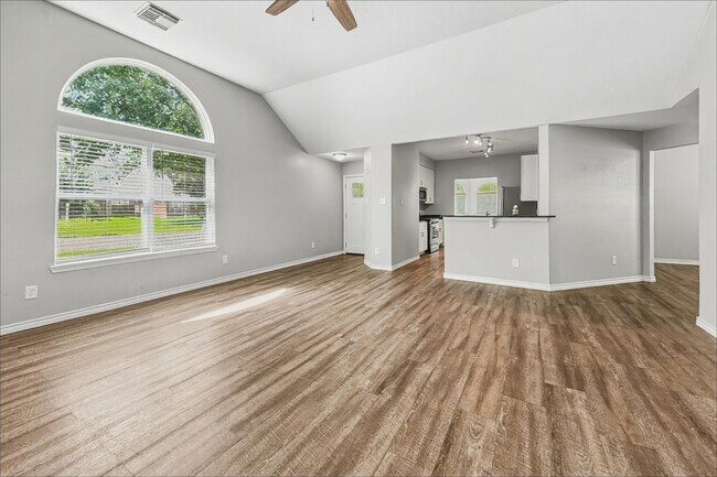 Building Photo - 2423 Lofty Falls Ct