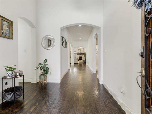 Building Photo - 708 Sandbox Dr