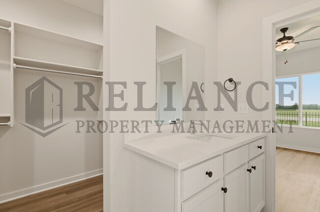 Building Photo - 157 N Gowen St