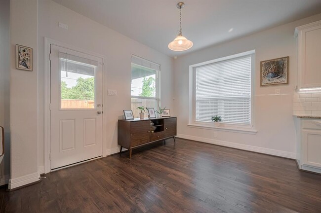 Building Photo - 3114 Calla Lily Trl