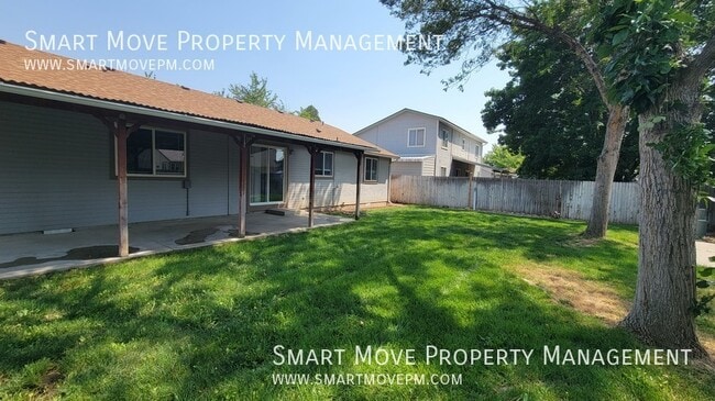 Building Photo - 2557 N Laughridge Ave