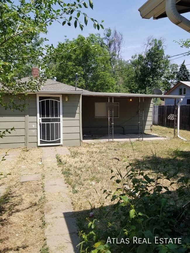 Building Photo - 1353 Willow St