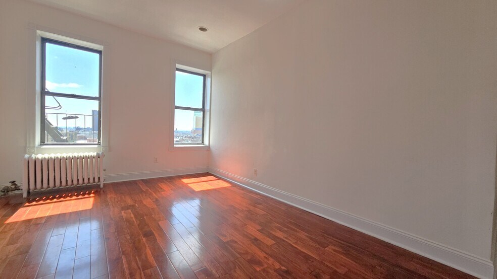 Building Photo - 20 Magaw Pl