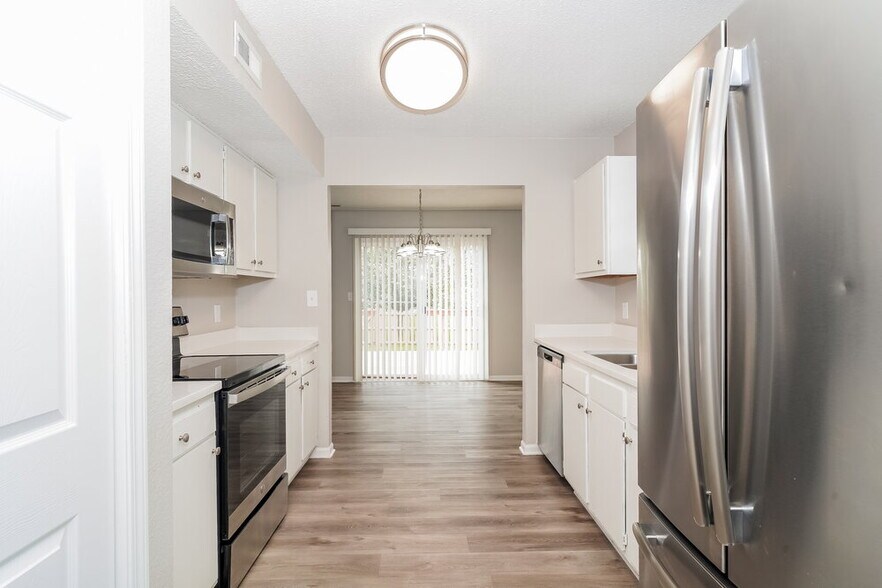 Building Photo - 1235 Country Creek Ct