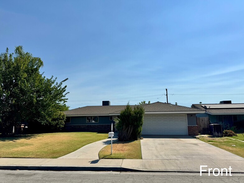 Building Photo - 1900 Westbrook Dr