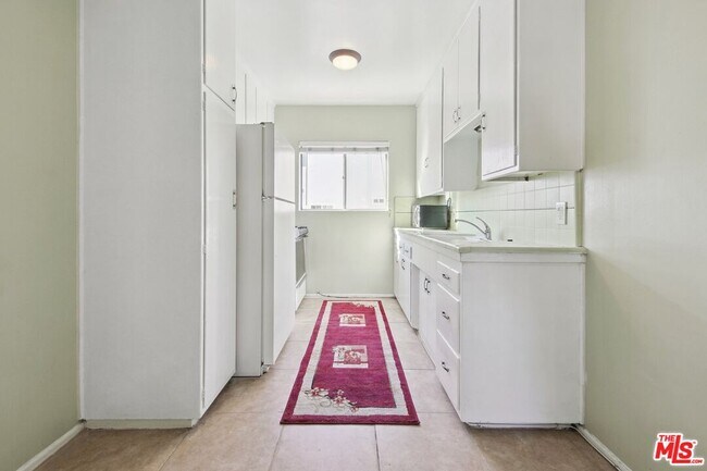 Building Photo - 1317 Wilcox Ave