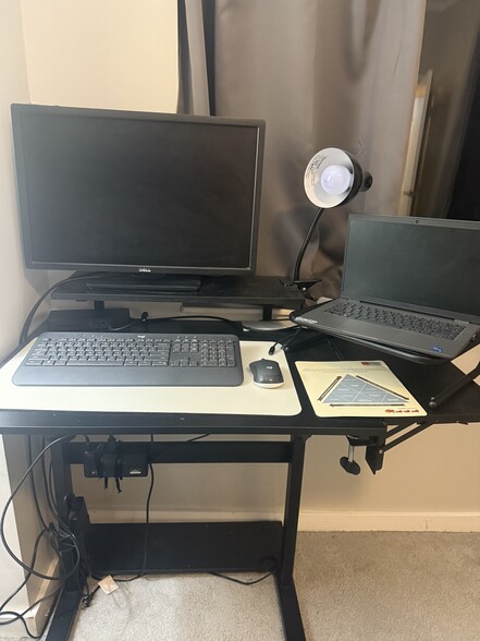 Building Photo - 715 N Church St