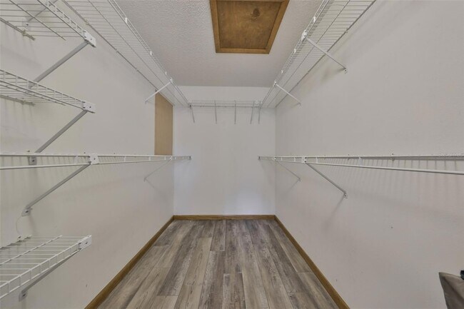 Building Photo - 3818 Biscay Pl