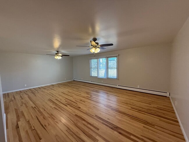 Building Photo - Gorgeous Remodeled 3-Bedroom Home in Lakewood!!