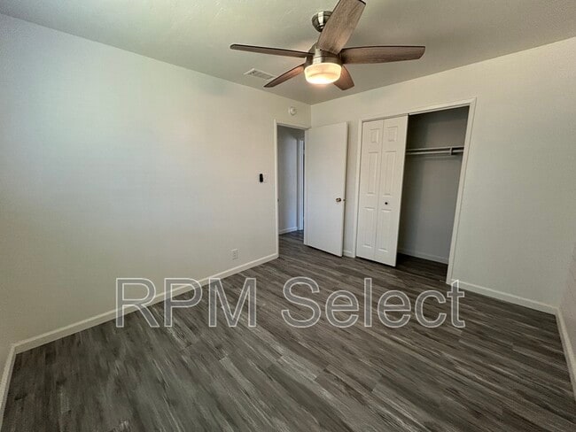 Building Photo - 2367 Pinturo Way