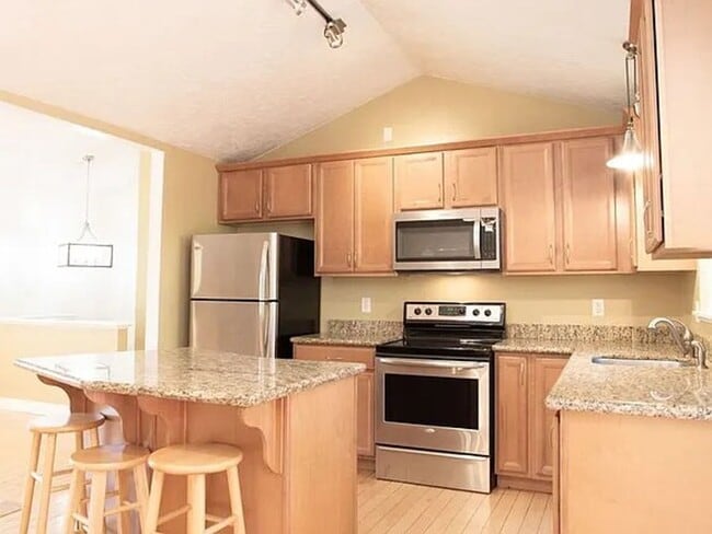 Building Photo - 11132 Sandy Creek Dr
