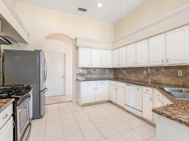 Building Photo - 6754 W Country Club Ln