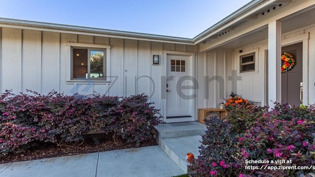 Building Photo - 1339 Camellia Dr