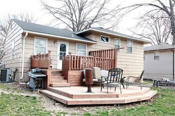 Building Photo - Beautiful 3 Bed Home in KCMO - Coming SOON!!