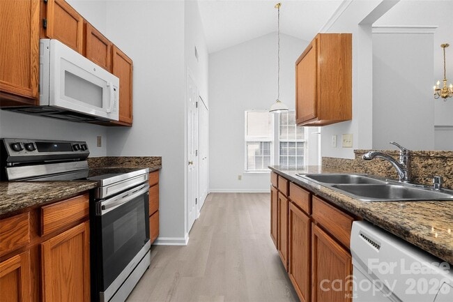 Building Photo - 3411 Pondridge Ct
