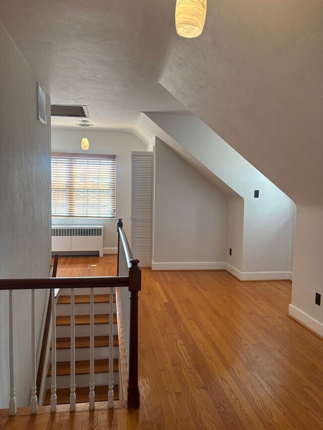 Building Photo - 3479 Overbrook Dr