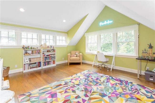 Building Photo - 6 Searles Rd