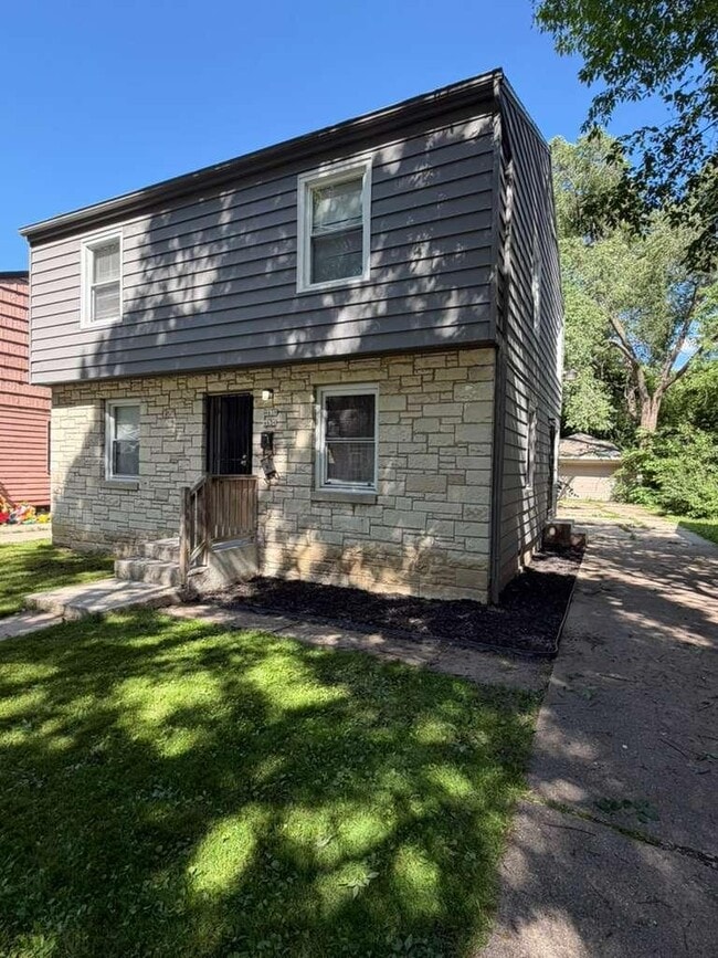 Building Photo - 4636 N 46th St