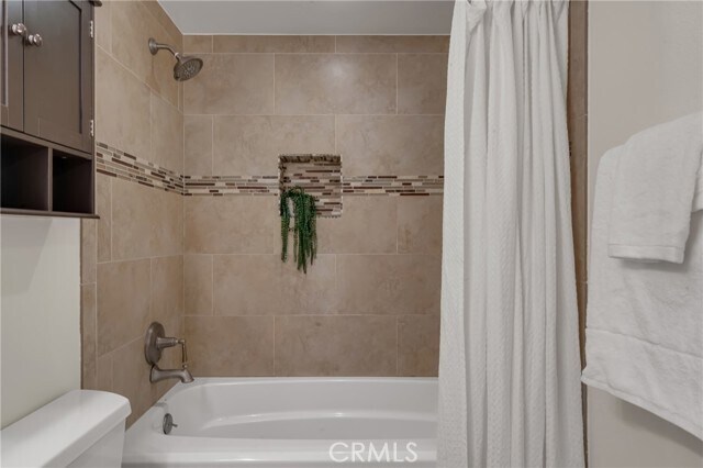 Building Photo - 5165 Pearblossom Dr