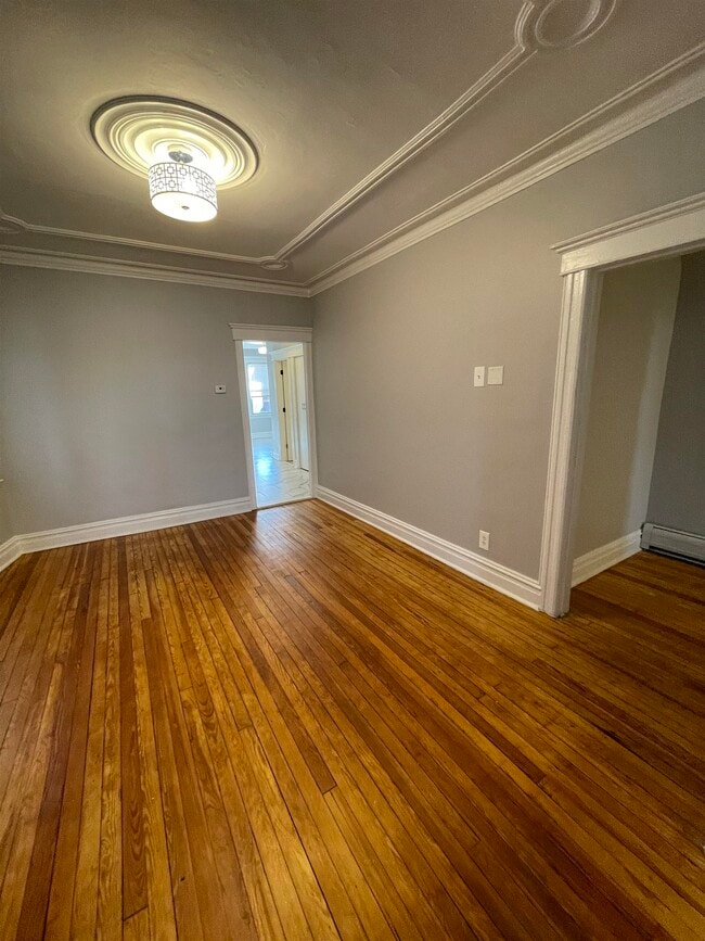 Building Photo - 78 W 6th St