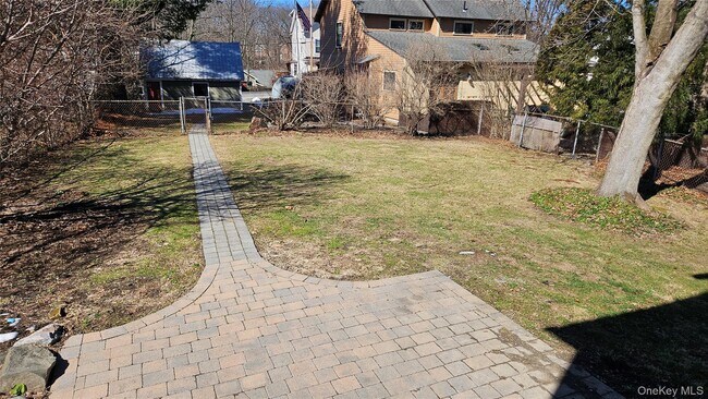 Building Photo - 192 Main St