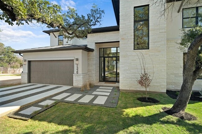 Building Photo - 1339 Allen Rd