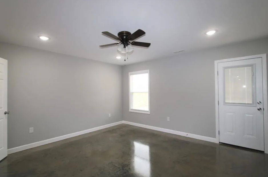 Living Room and Dinin - 640 Gibson Rd