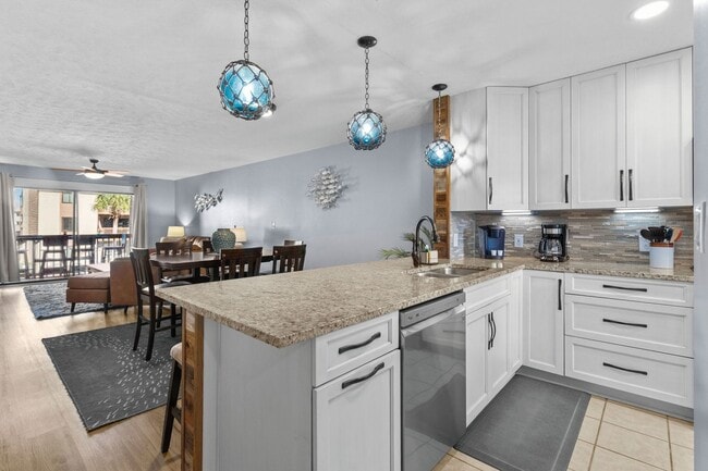 Building Photo - “Beachside Living – 2BR/2BA Condo with Oce...