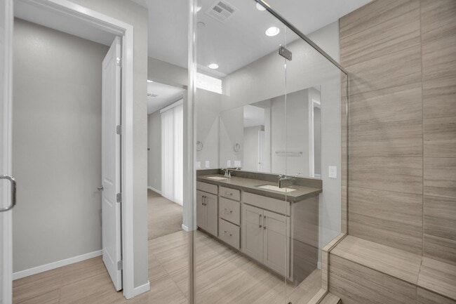 Building Photo - 4bedroom home in Summerlin