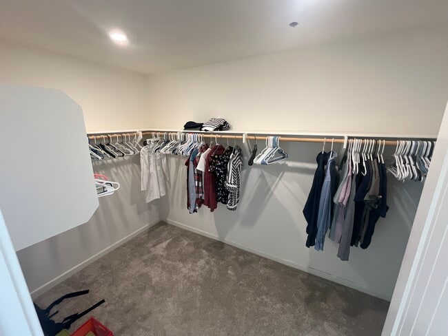 Building Photo - 24943 Dassault Ct