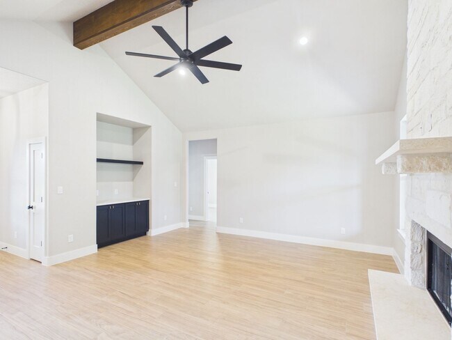 Building Photo - 110 Parlin Ln