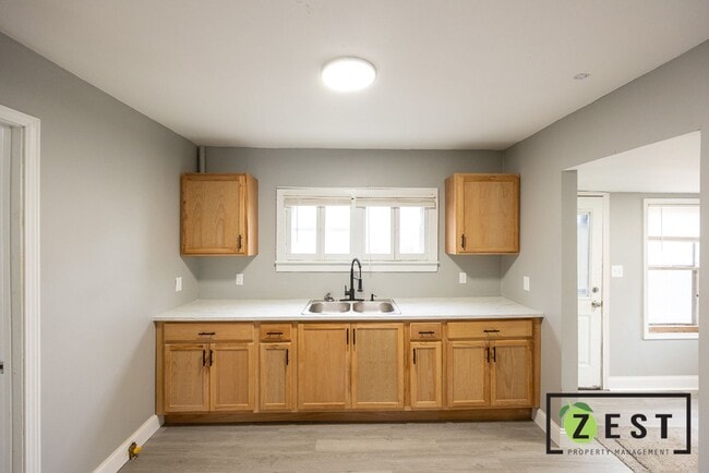 Building Photo - OPEN HOUSE-JANUARY 2ND! 3PM-3:30PM! WELCOME HOME!!!!