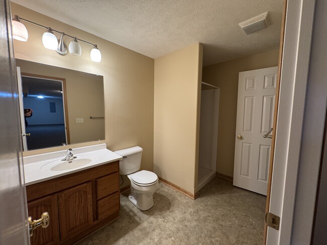 Building Photo - 2524 N Buckingham Rd