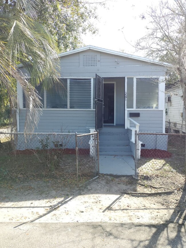 Primary Photo - 3/1 Single Family Home Available now! 32204