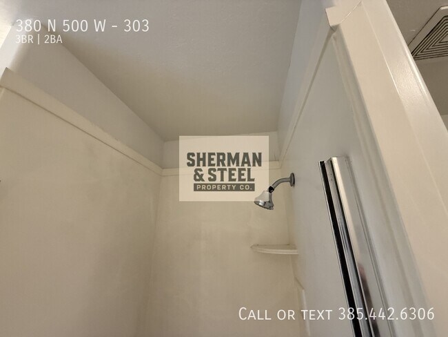 Building Photo - 380 N 500 W