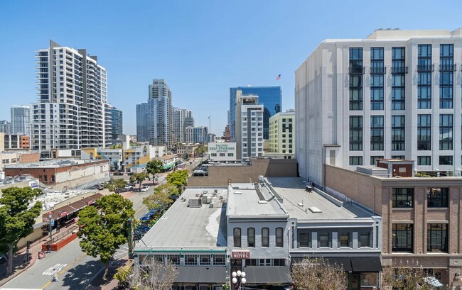 Building Photo - 445 Island Ave