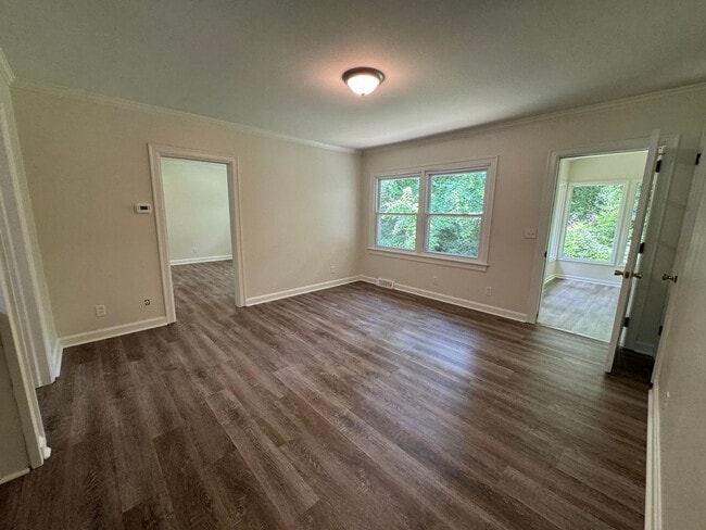 Building Photo - Renovated 4/3 House in North Hills- $1,995