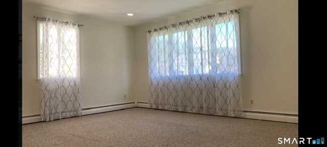 Building Photo - 27 Hyatt Ave