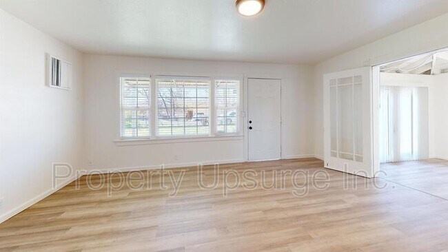 Building Photo - 2741 Marilyn Ave