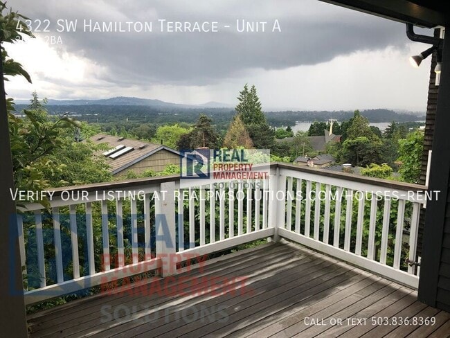 Building Photo - 4322 SW Hamilton Terrace