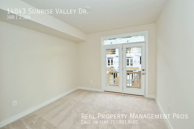 Building Photo - 14043 Sunrise Valley Dr