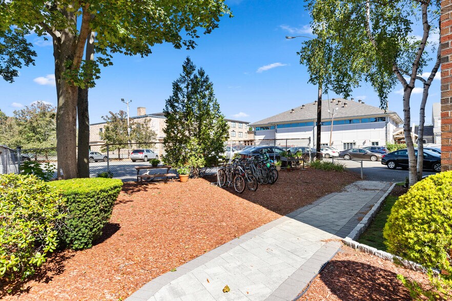 Building Photo - 29 Harvard Ave