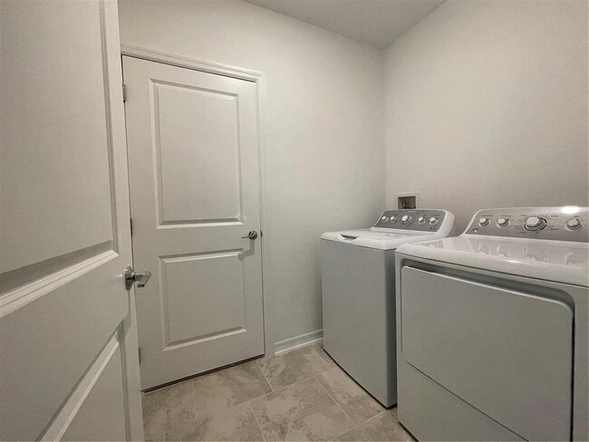 Building Photo - 2805 Muller Oak Lp