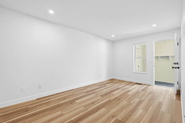 Building Photo - $1,740.95, 2- Beds - 1 Bath, Condo in Wheat Ridge with Washer and Dryer