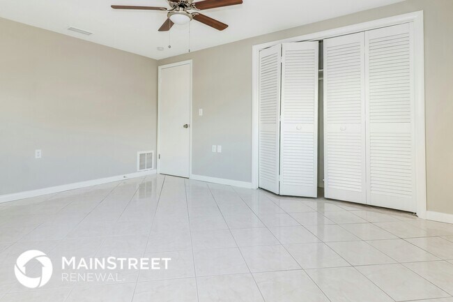 Building Photo - 5822 Elena Dr