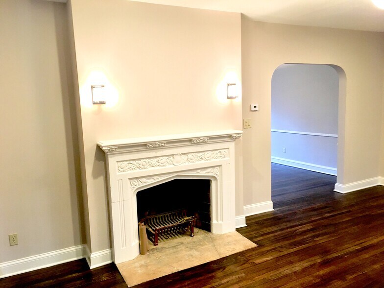 Building Photo - 2628 Traymore Rd