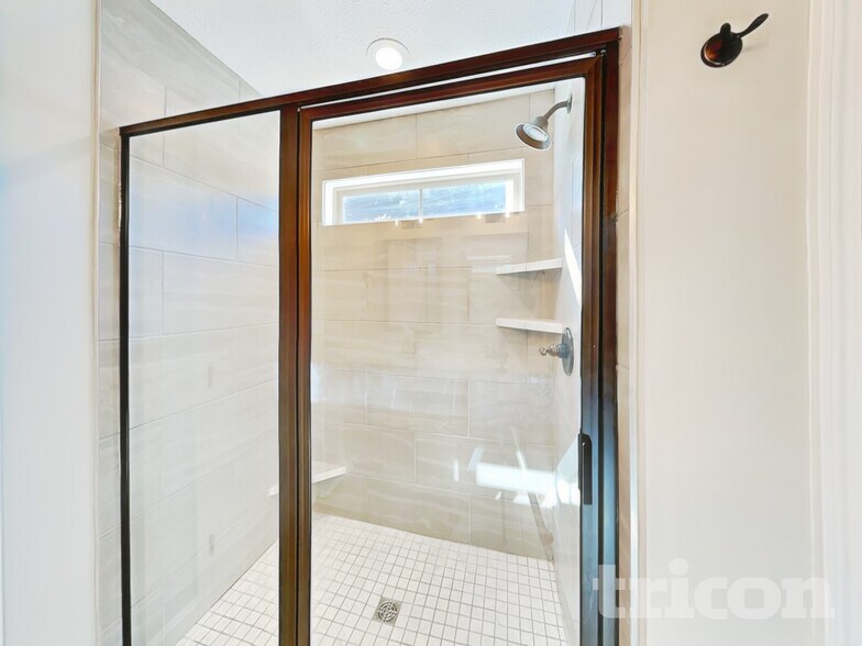 Building Photo - 1059 Spicer Dr